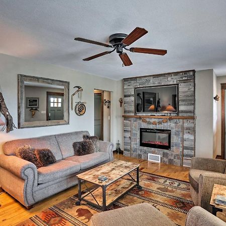 Cozy Custer Cottage W Deck: Walk To Shops Food Экстерьер фото