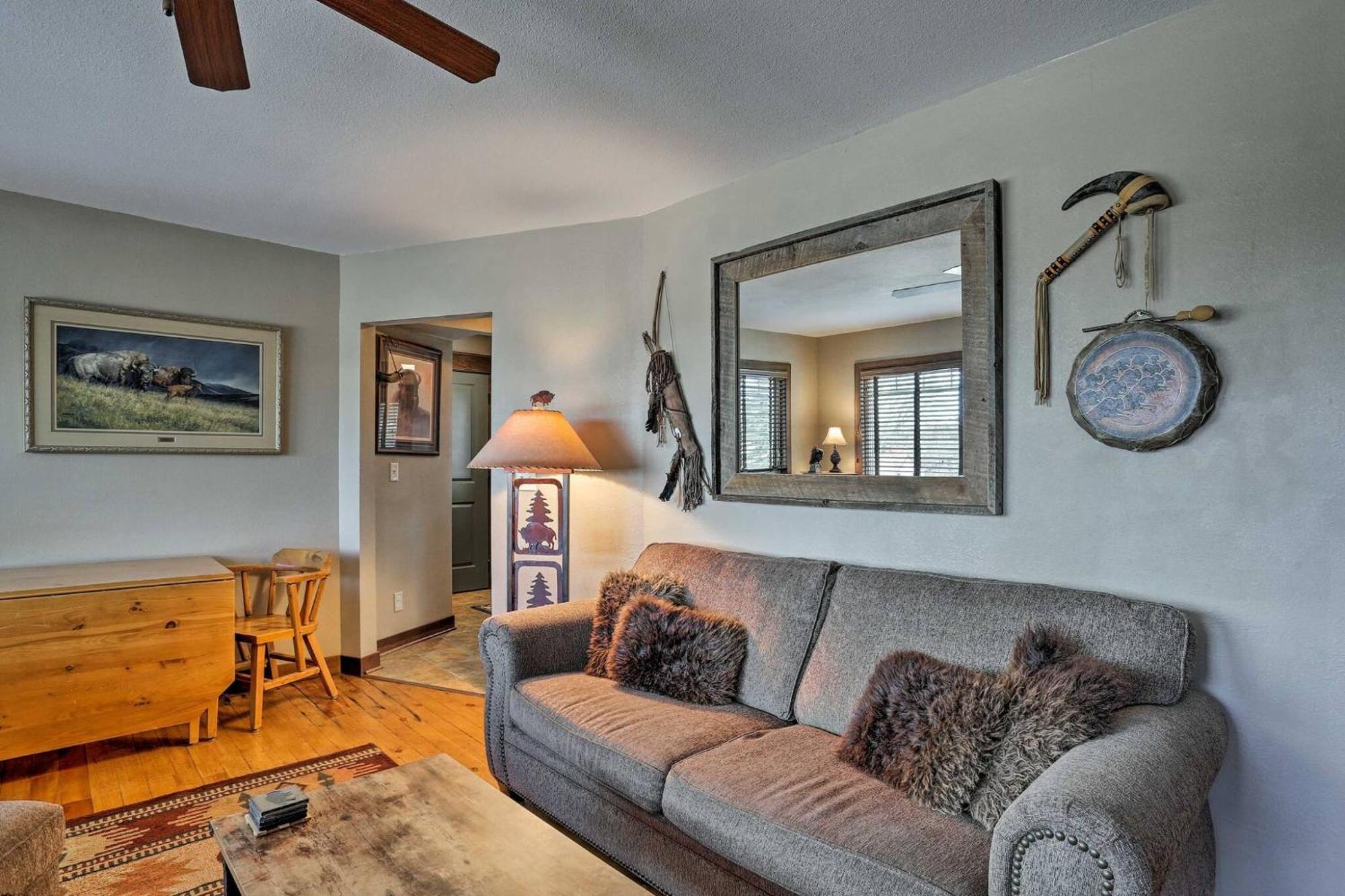 Cozy Custer Cottage W Deck: Walk To Shops Food Экстерьер фото