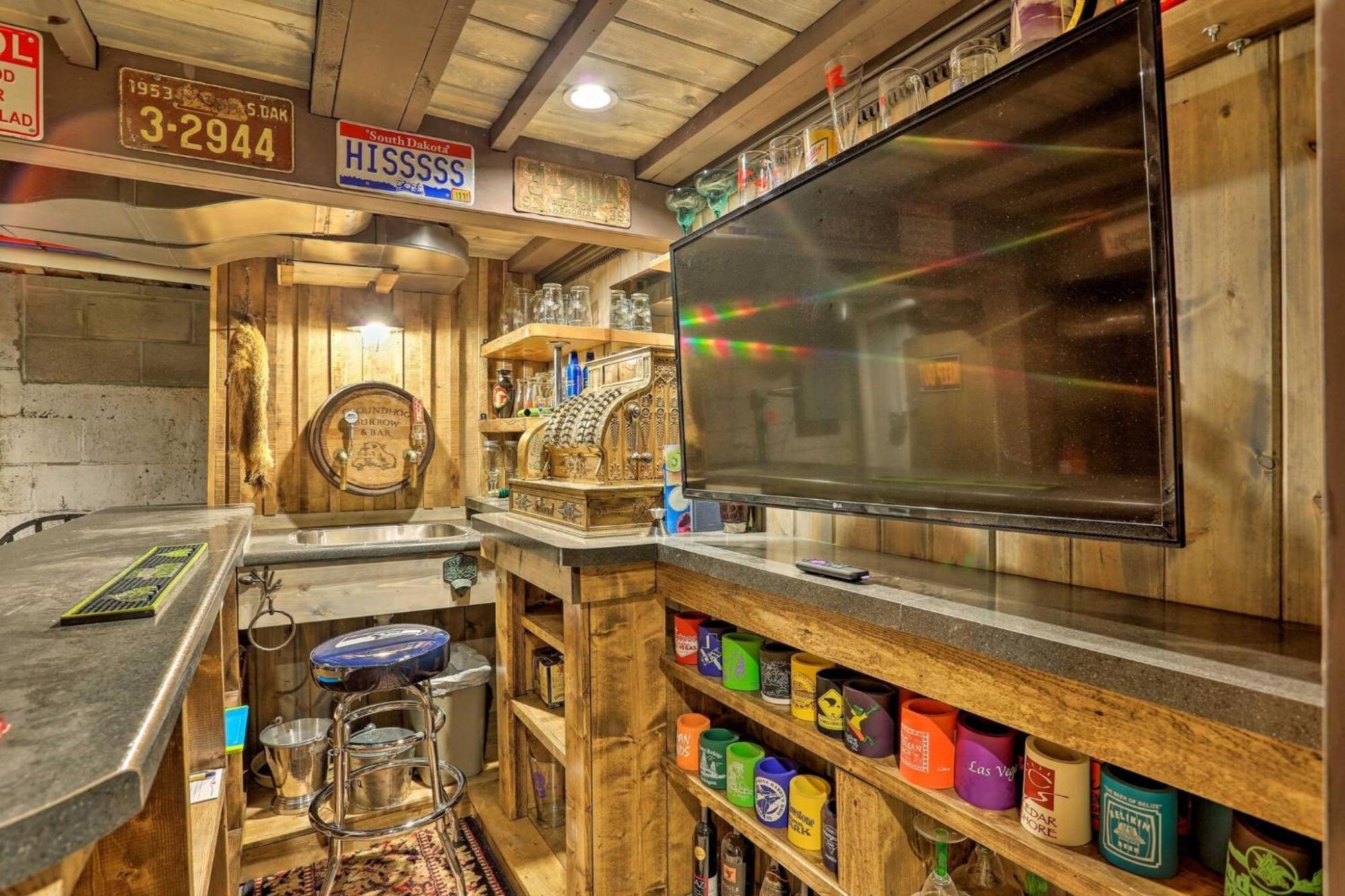Cozy Custer Cottage W Deck: Walk To Shops Food Экстерьер фото
