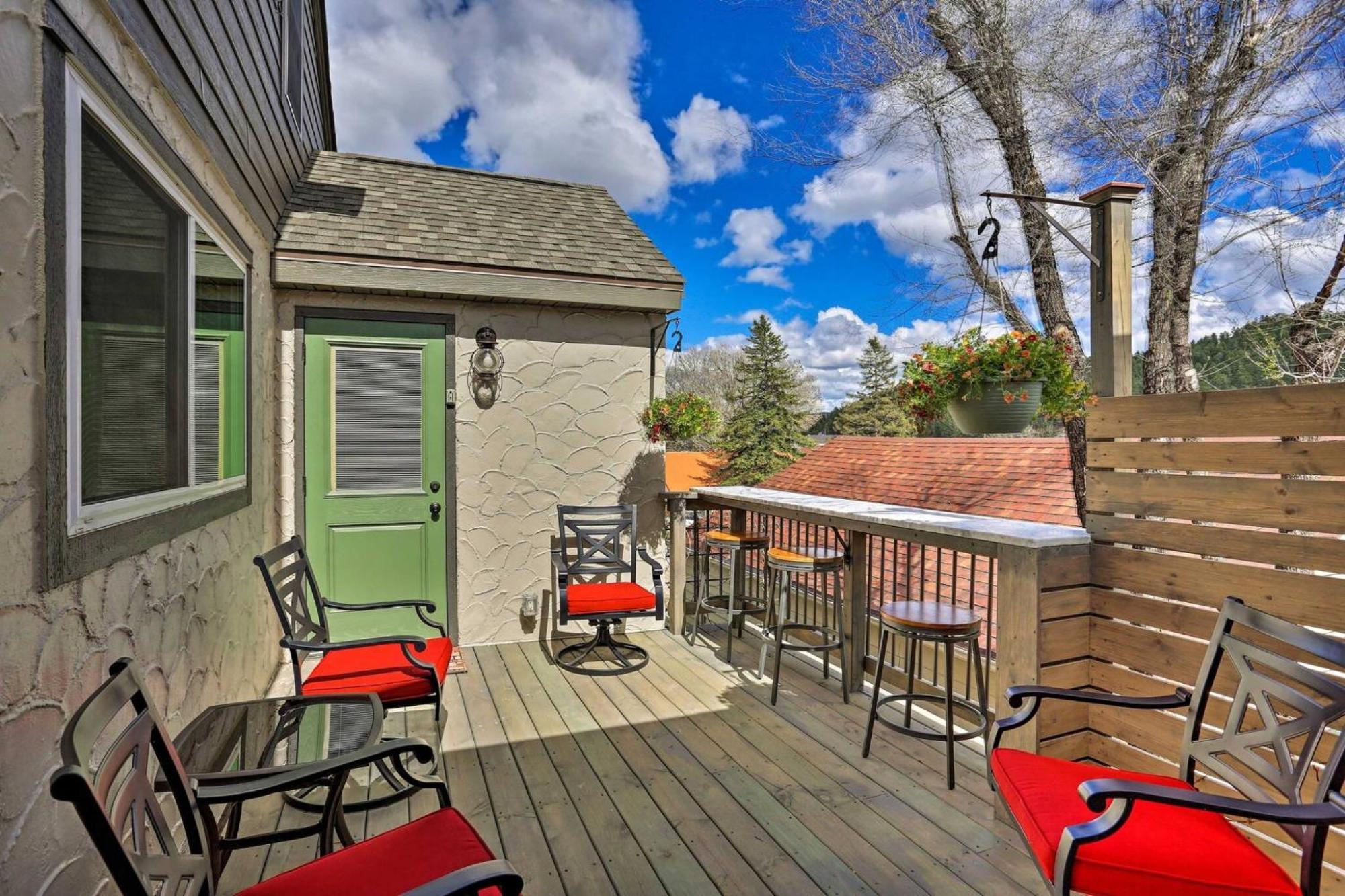 Cozy Custer Cottage W Deck: Walk To Shops Food Экстерьер фото